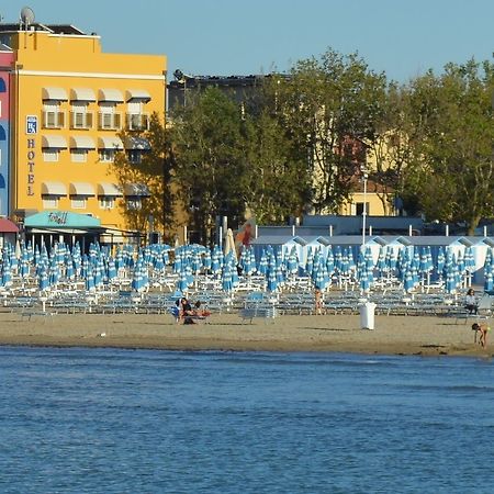 Hotel Amelia Fano Exterior foto